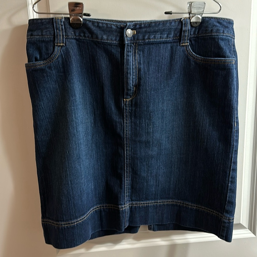 Eddie Bauer denim skirt size 12